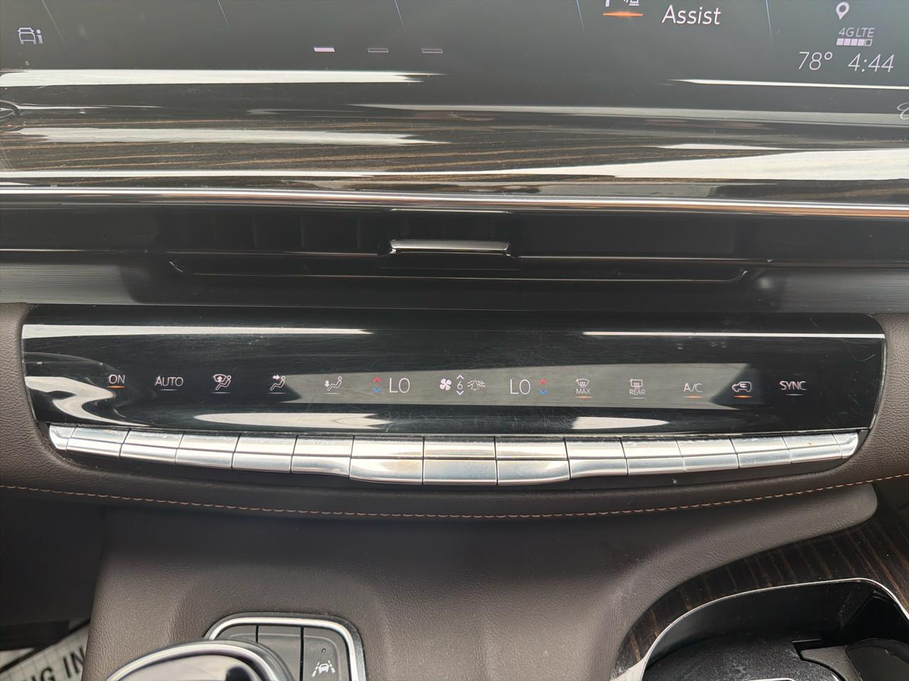 Cadillac Escalade 4WD 4dr Premium Luxury 2021