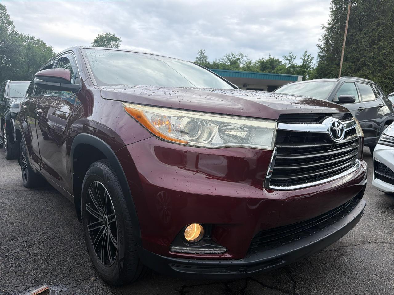 Toyota Highlander AWD 4dr V6 LE (Natl) 2015