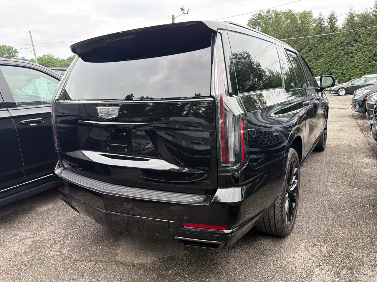 Cadillac Escalade ESV 4WD 4dr Sport Platinum 2025