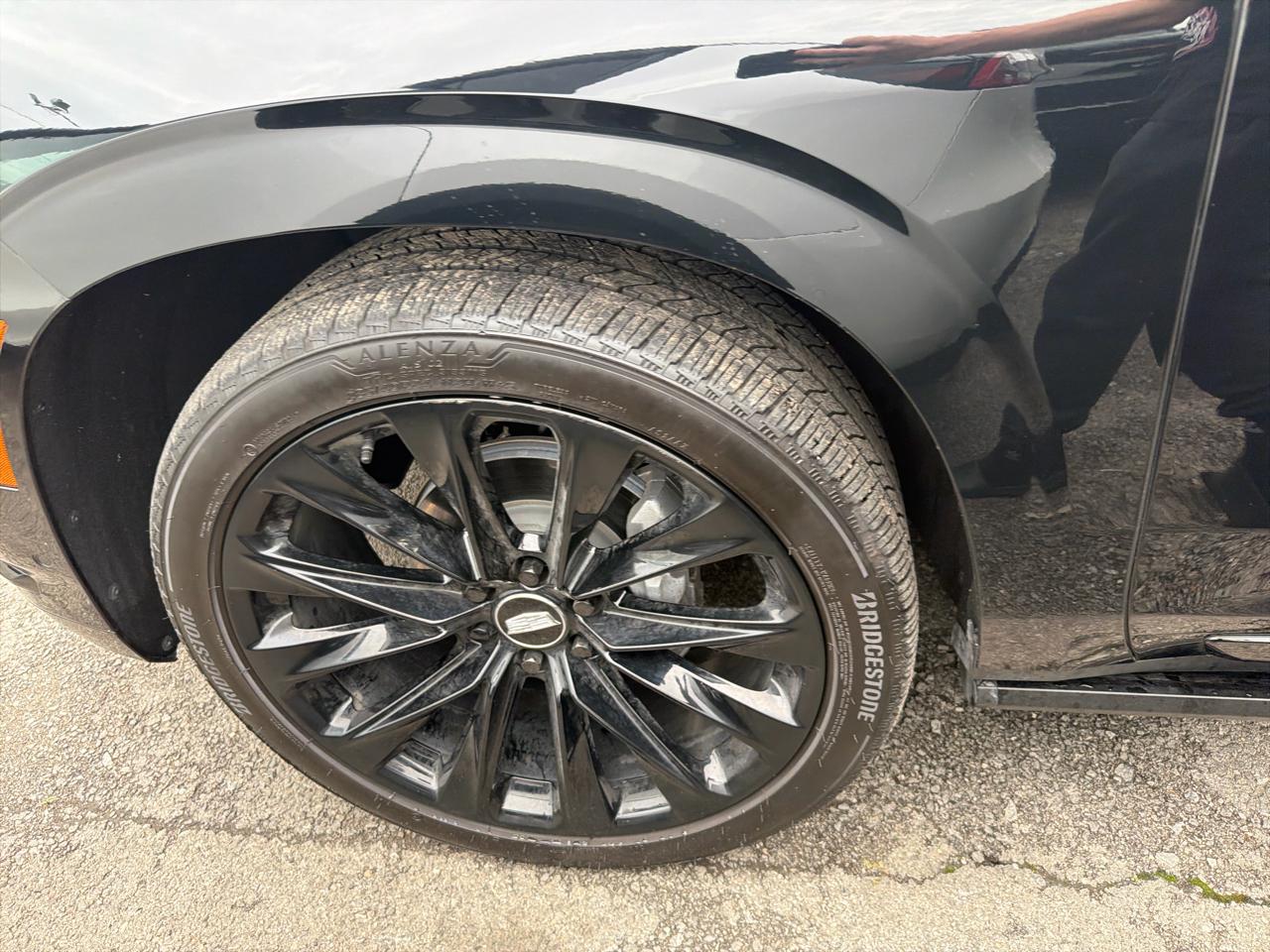 Cadillac Escalade ESV 4WD 4dr Sport Platinum 2025