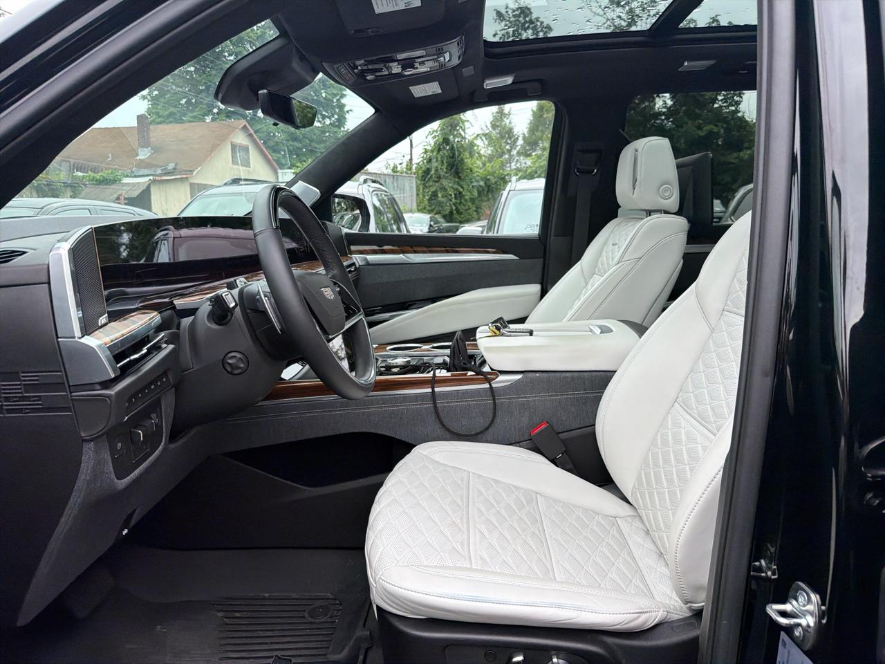 Cadillac Escalade ESV 4WD 4dr Sport Platinum 2025
