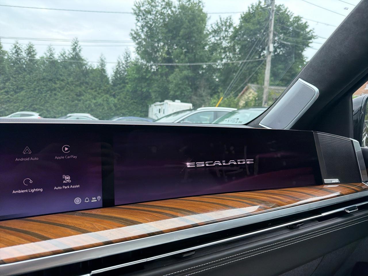 Cadillac Escalade ESV 4WD 4dr Sport Platinum 2025