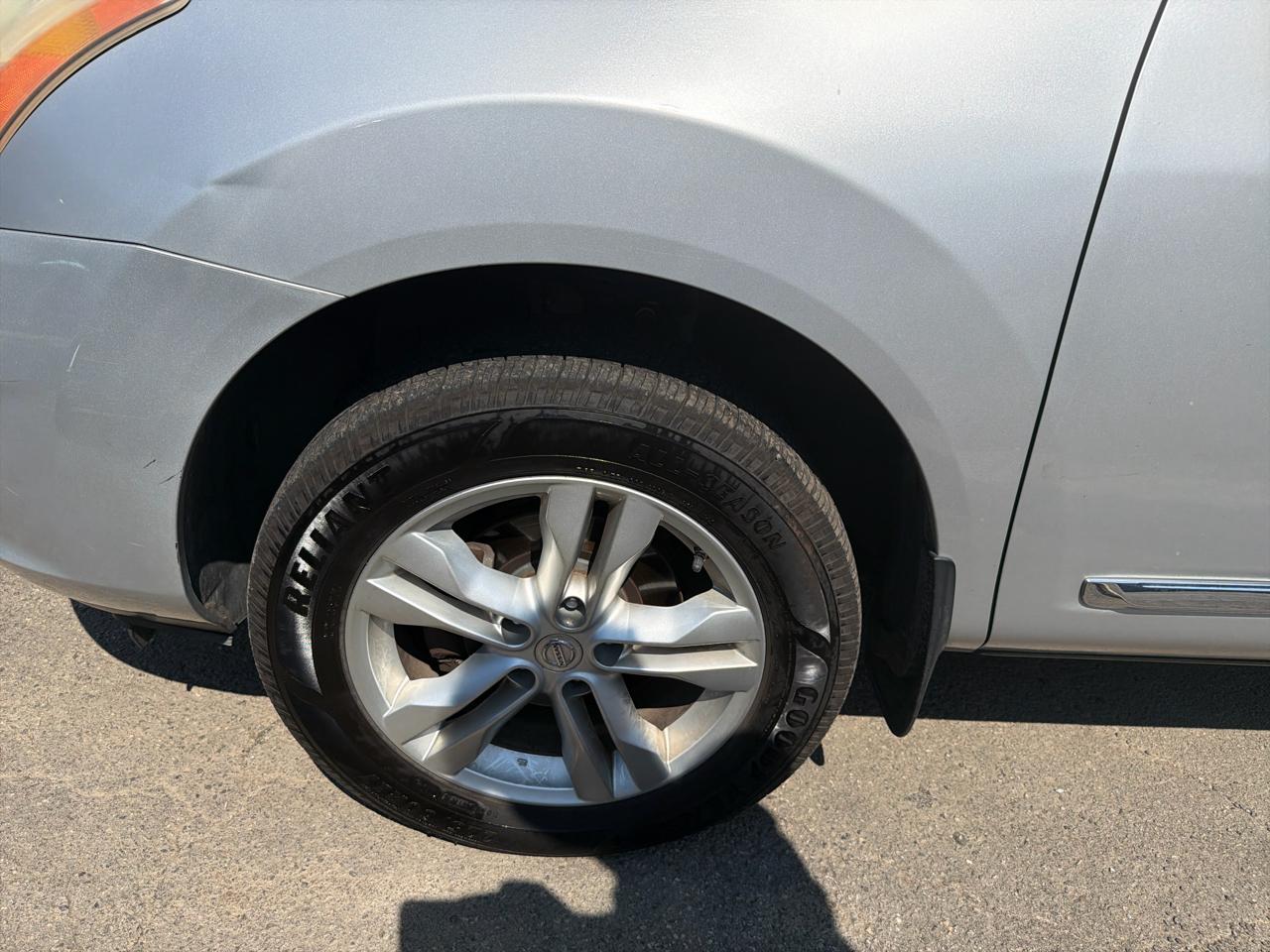 Nissan Rogue AWD 4dr SV 2012