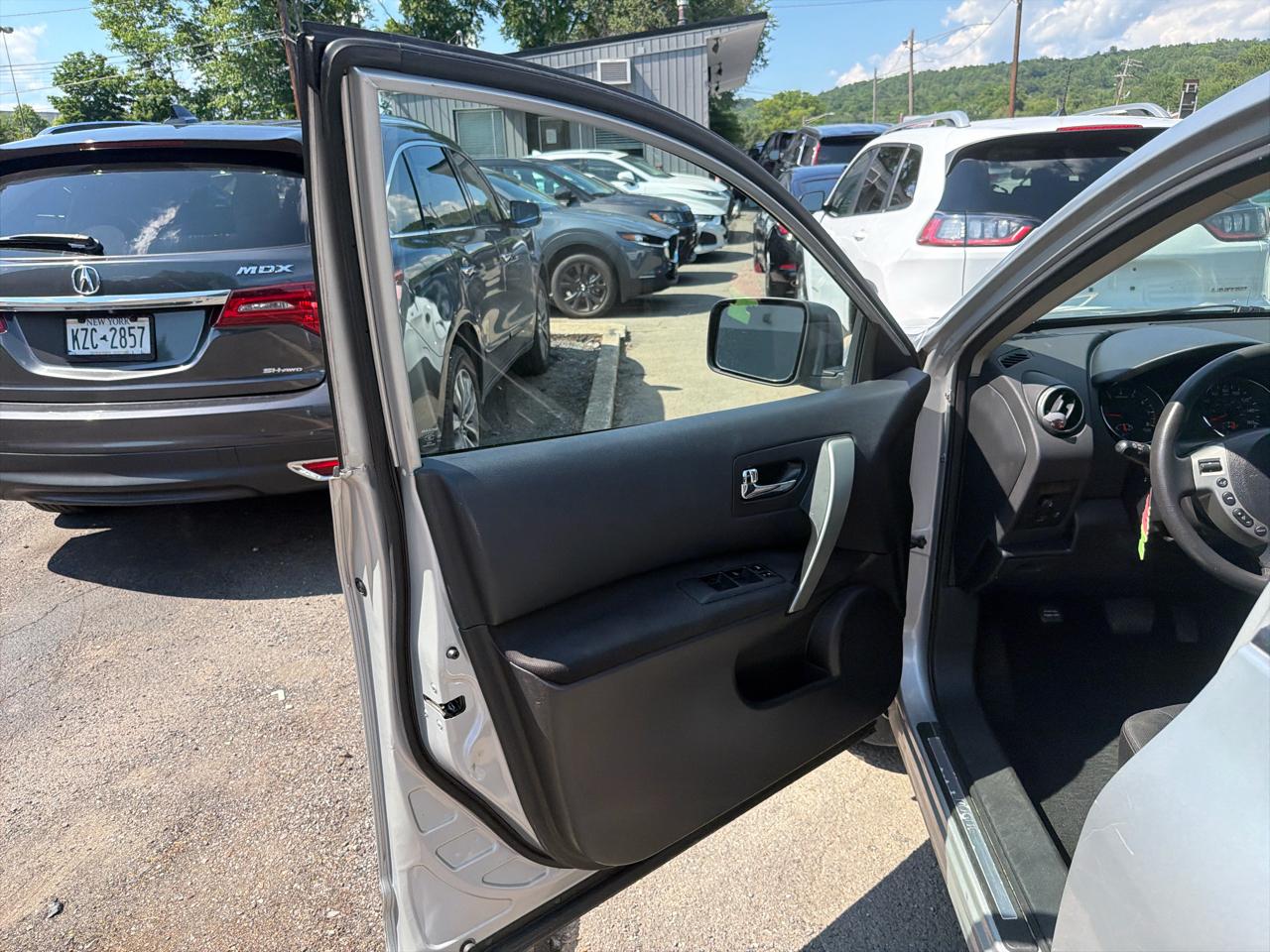Nissan Rogue AWD 4dr SV 2012