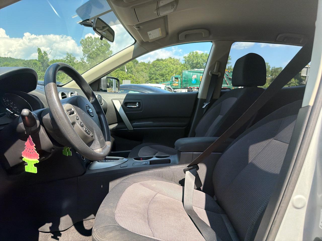 Nissan Rogue AWD 4dr SV 2012