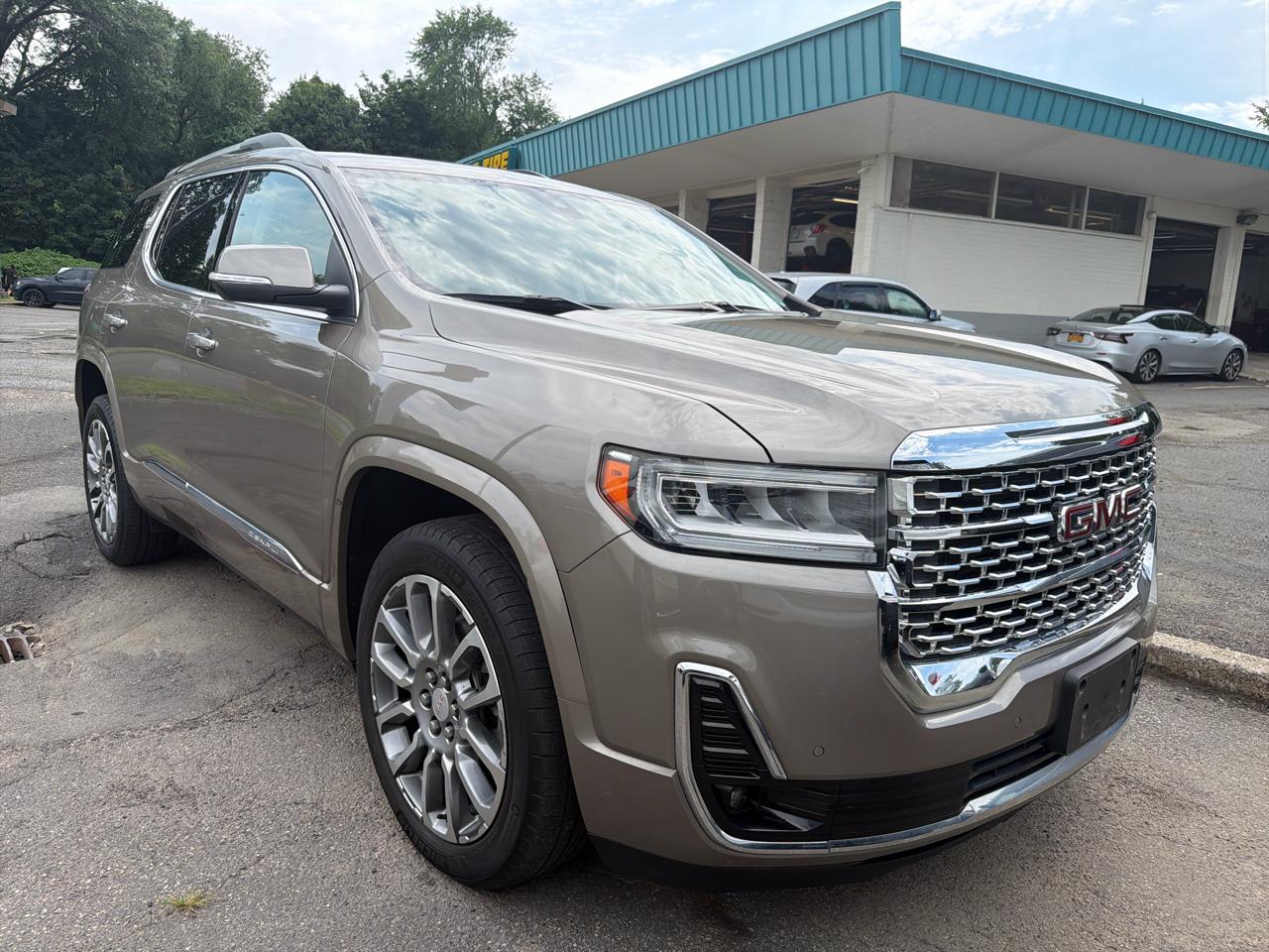 GMC Acadia AWD 4dr Denali 2023