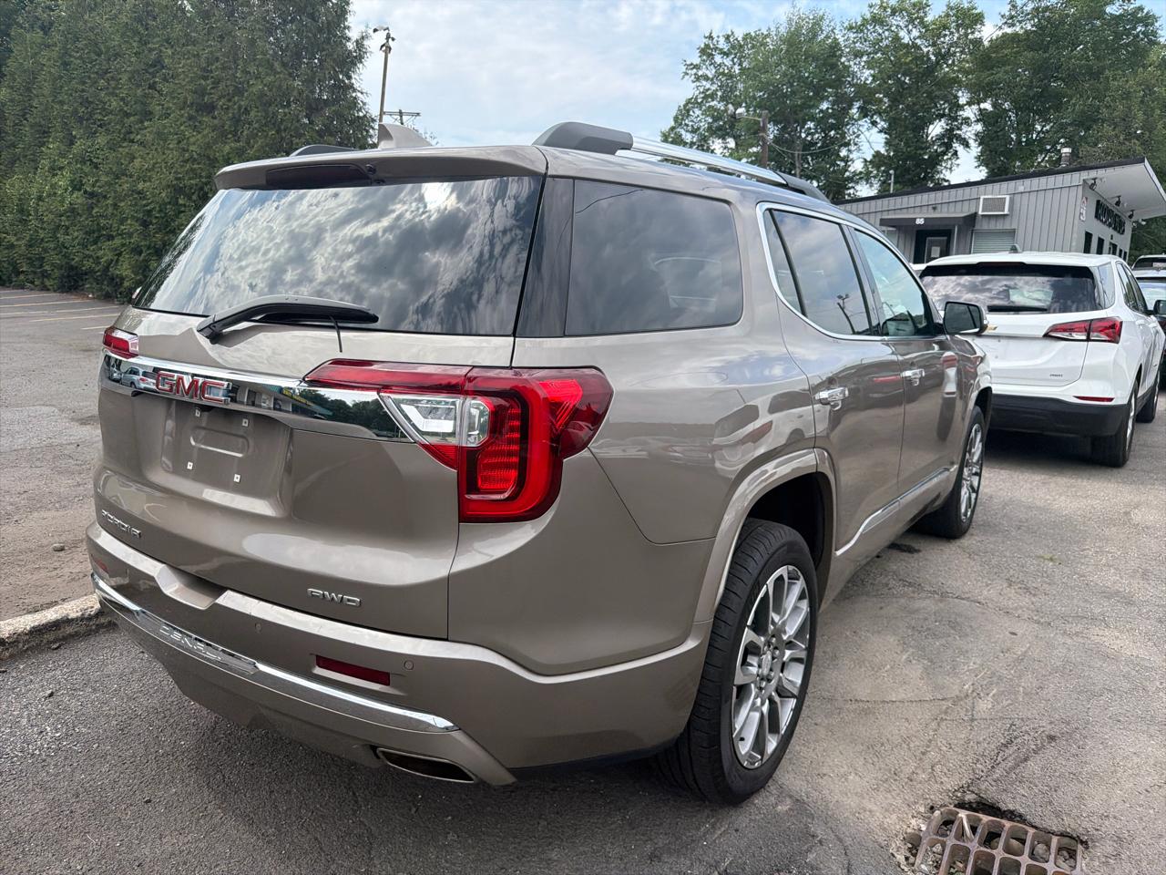 GMC Acadia AWD 4dr Denali 2023