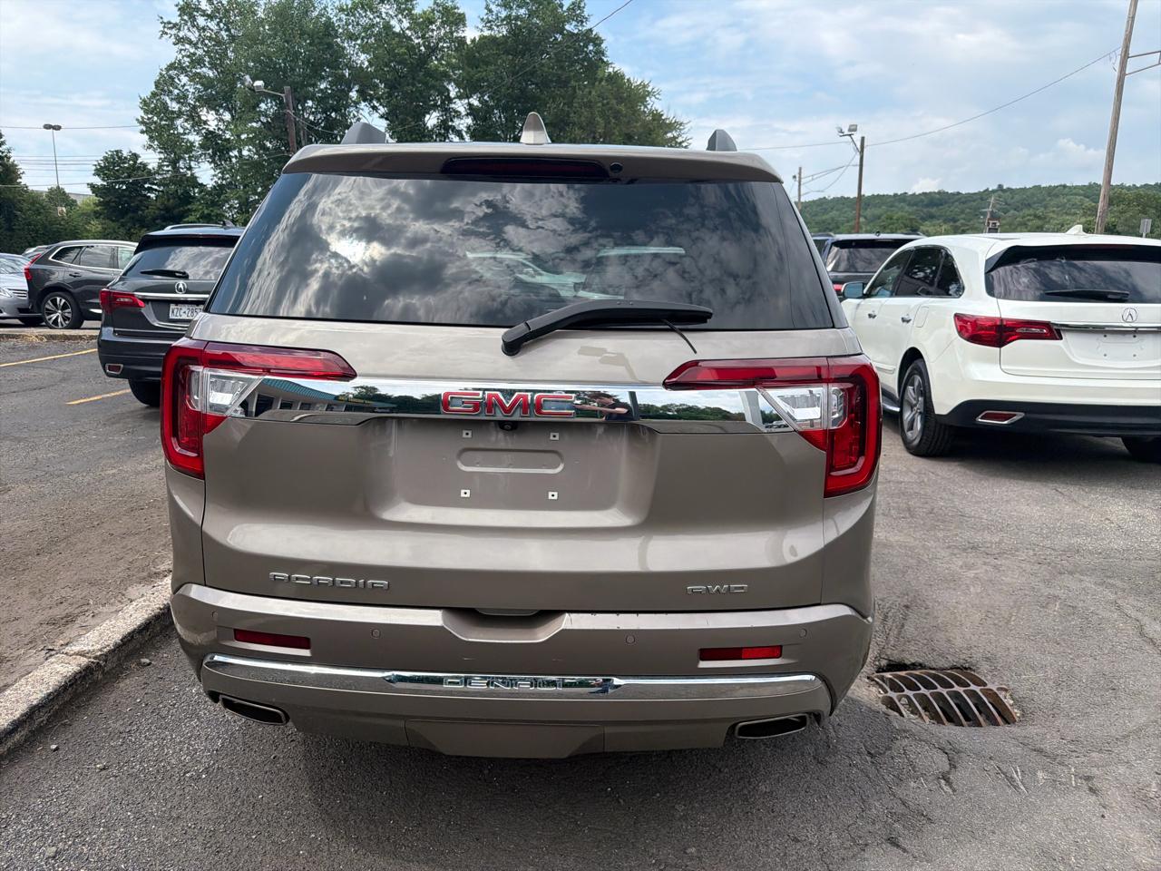 GMC Acadia AWD 4dr Denali 2023