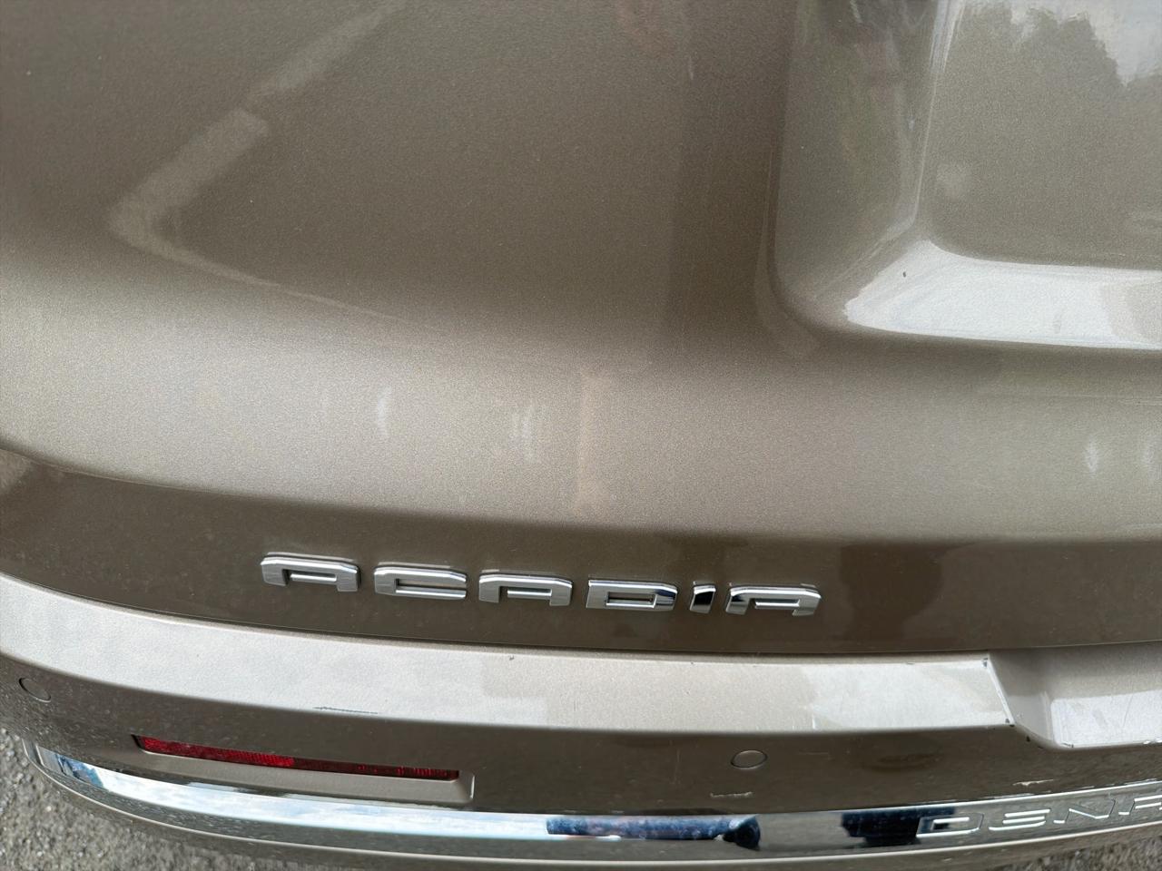 GMC Acadia AWD 4dr Denali 2023