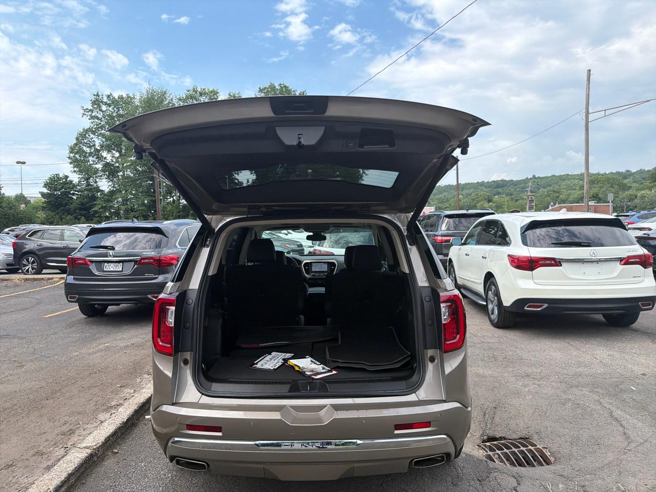 GMC Acadia AWD 4dr Denali 2023