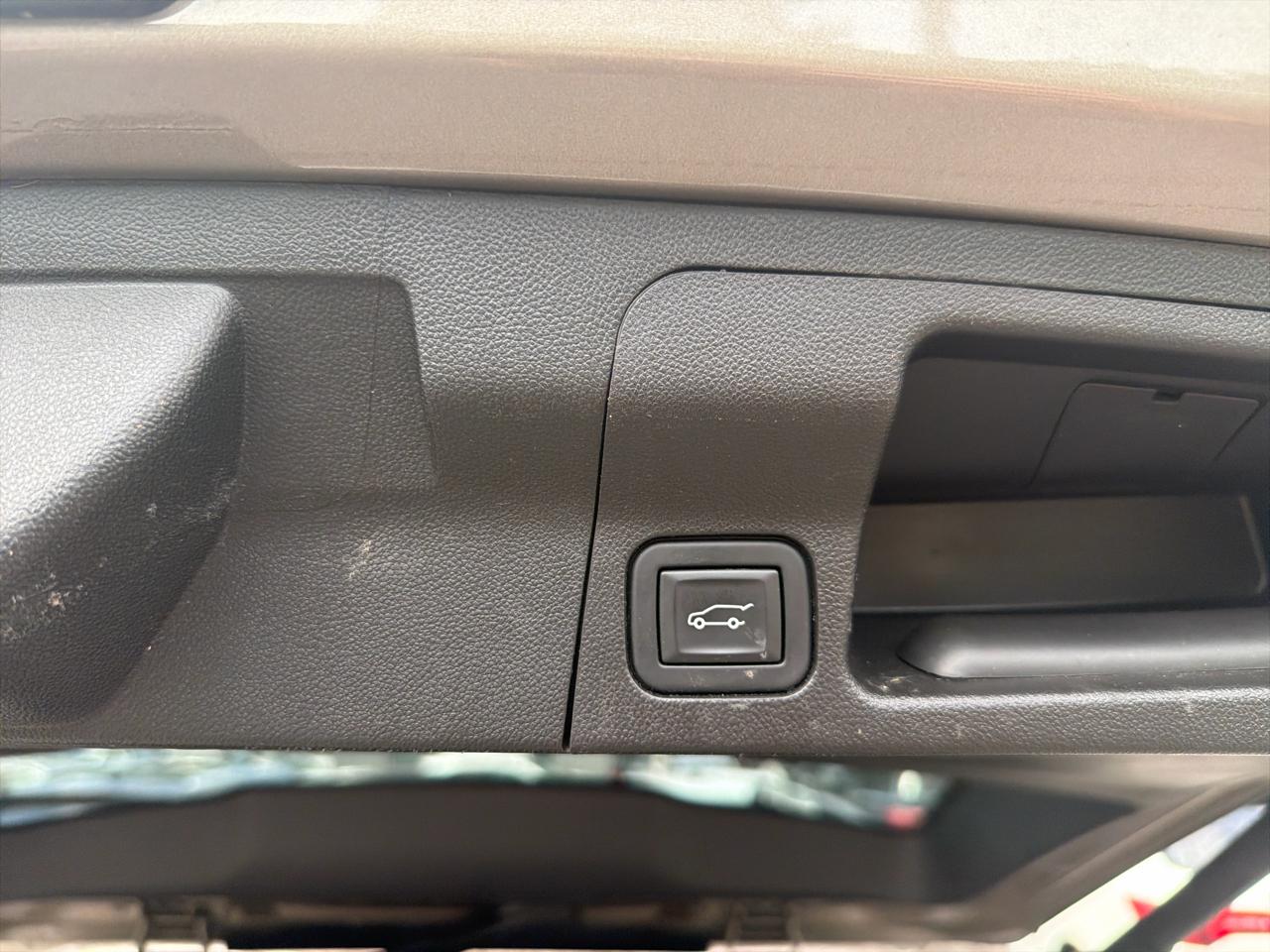 GMC Acadia AWD 4dr Denali 2023