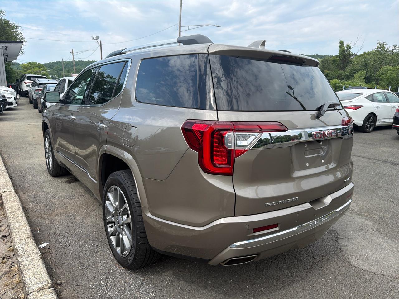 GMC Acadia AWD 4dr Denali 2023