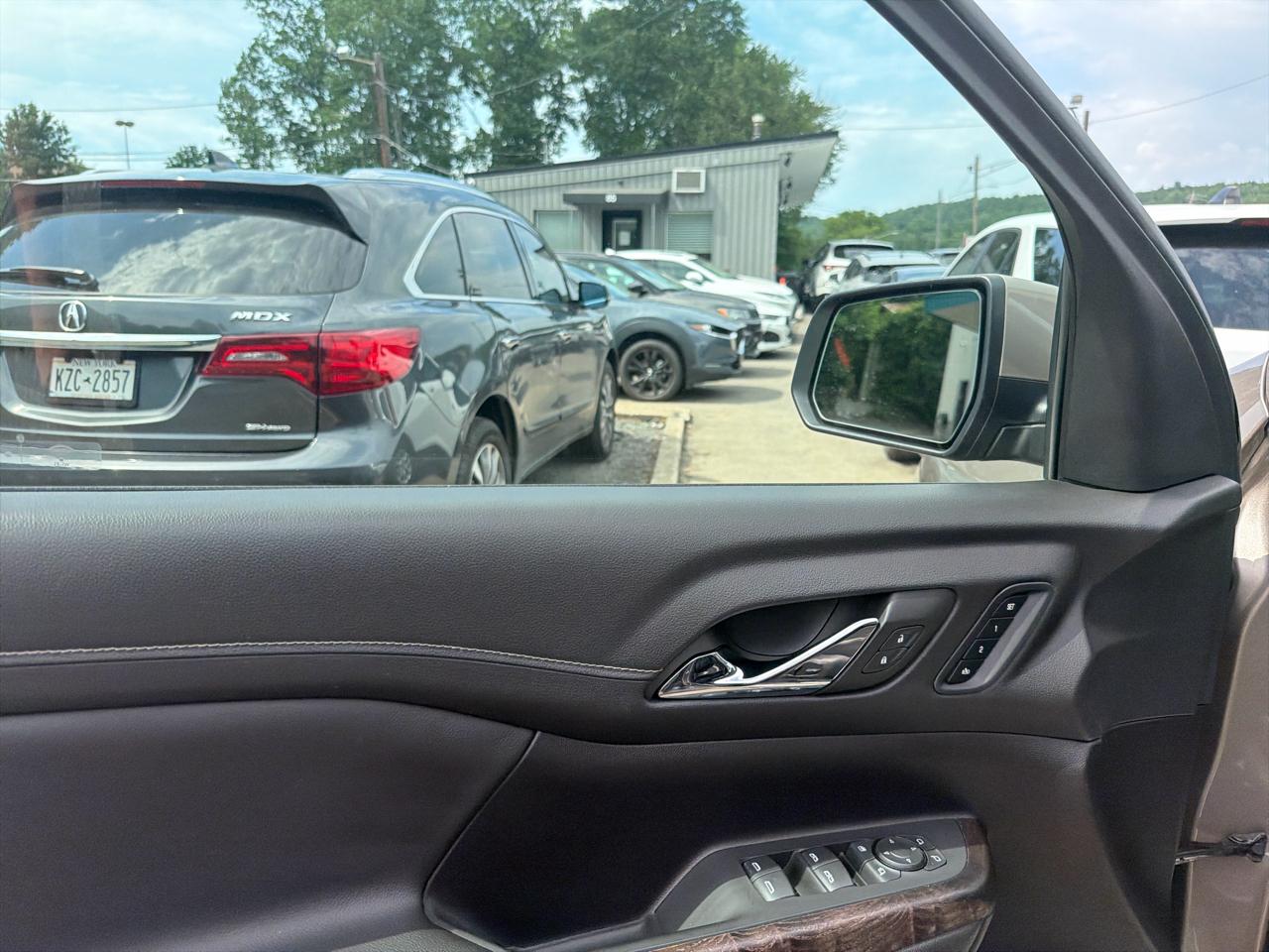 GMC Acadia AWD 4dr Denali 2023
