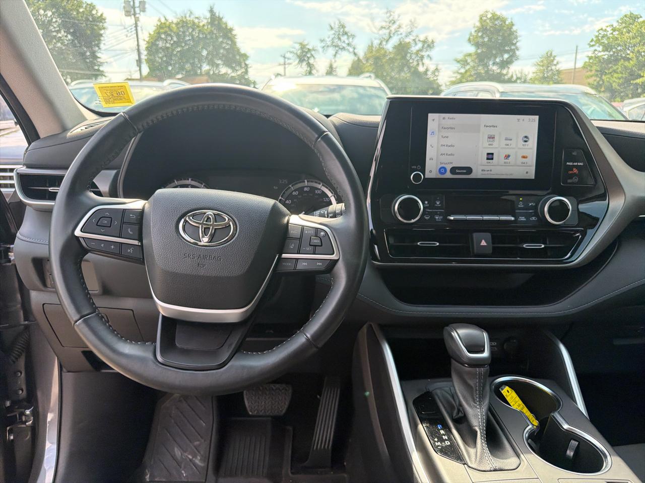 Toyota Highlander LE AWD (Natl) 2023