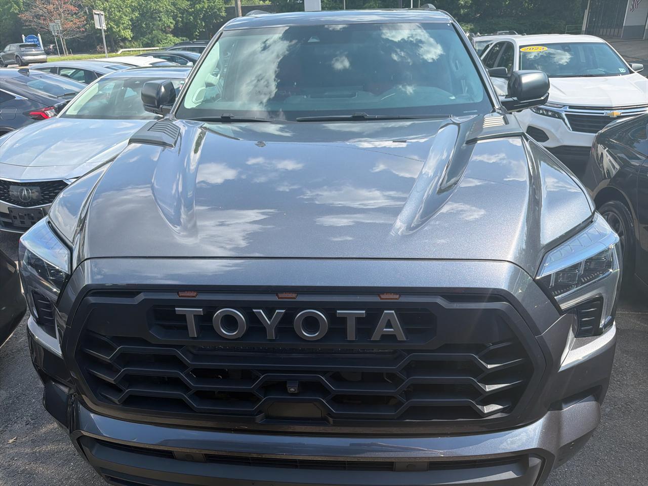 Toyota Sequoia Capstone 4WD (Natl) 2023