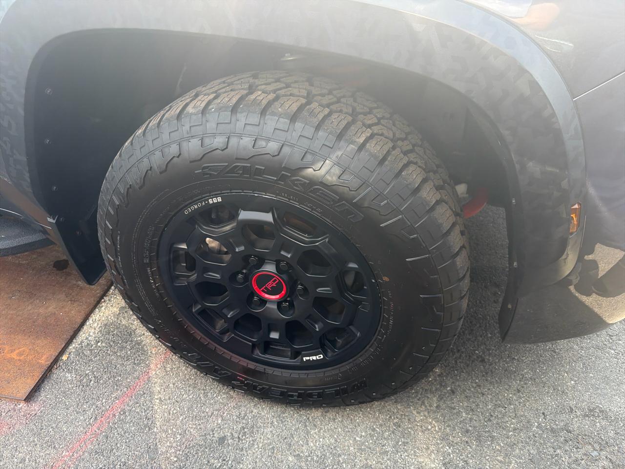 Toyota Sequoia Capstone 4WD (Natl) 2023