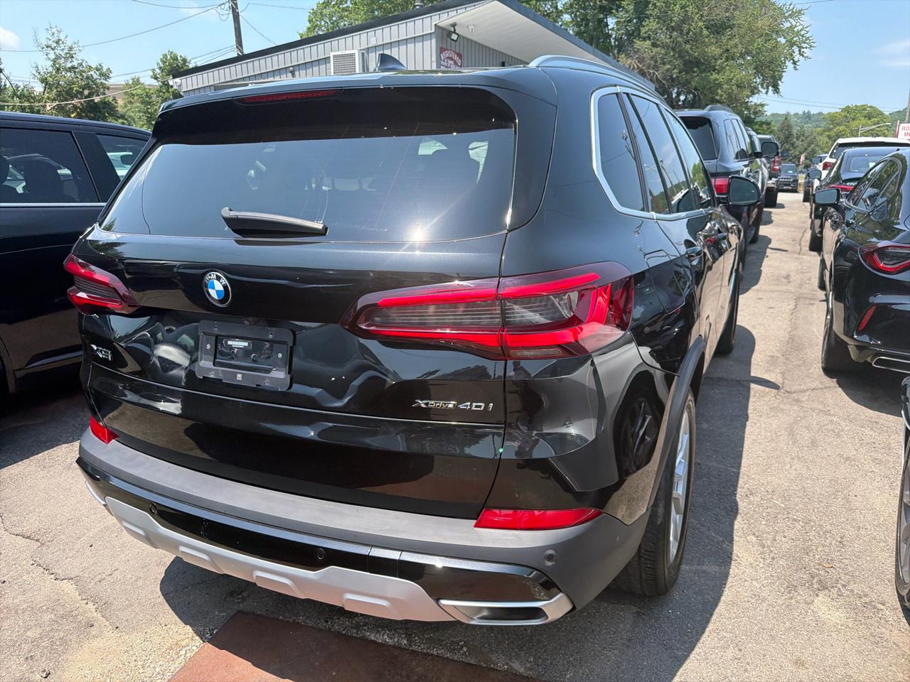 BMW X5 xDrive40i Sports Activity Vehicle 2023