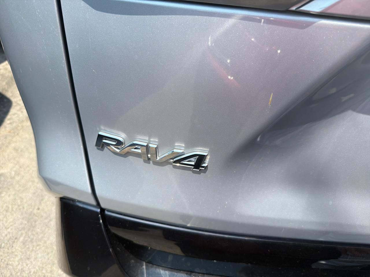 Toyota RAV4 Hybrid XSE AWD (Natl) 2021