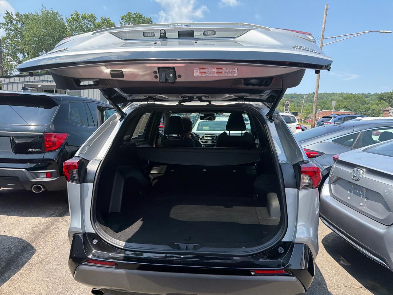 Toyota RAV4 Hybrid XSE AWD (Natl) 2021