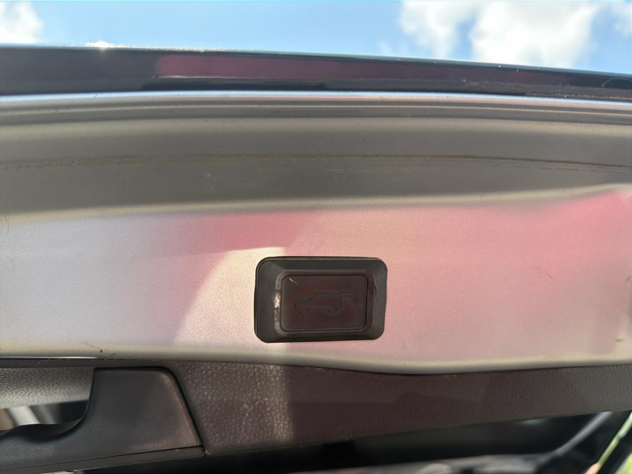 Toyota RAV4 Hybrid XSE AWD (Natl) 2021