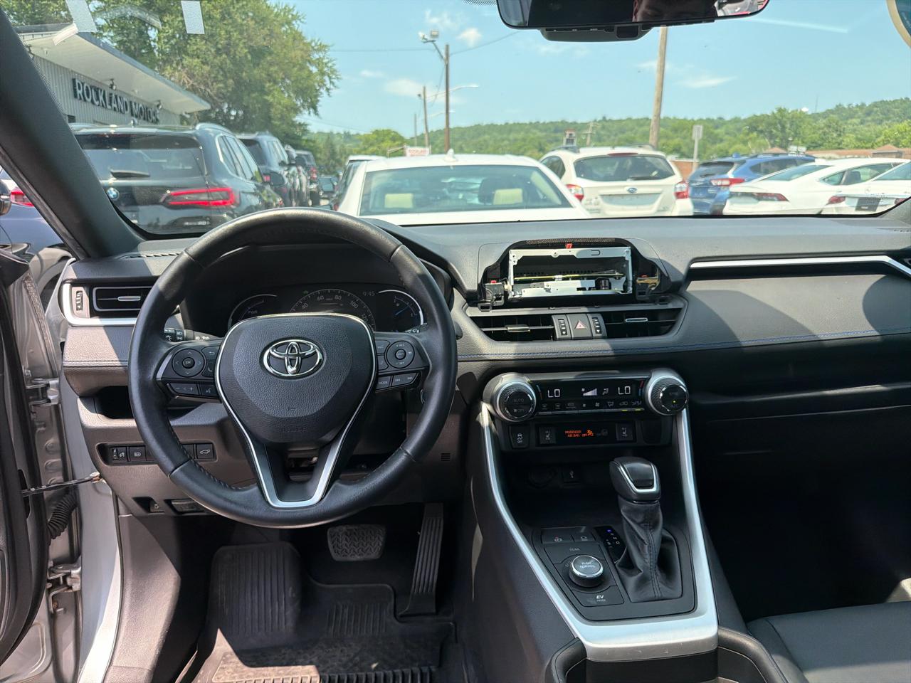 Toyota RAV4 Hybrid XSE AWD (Natl) 2021