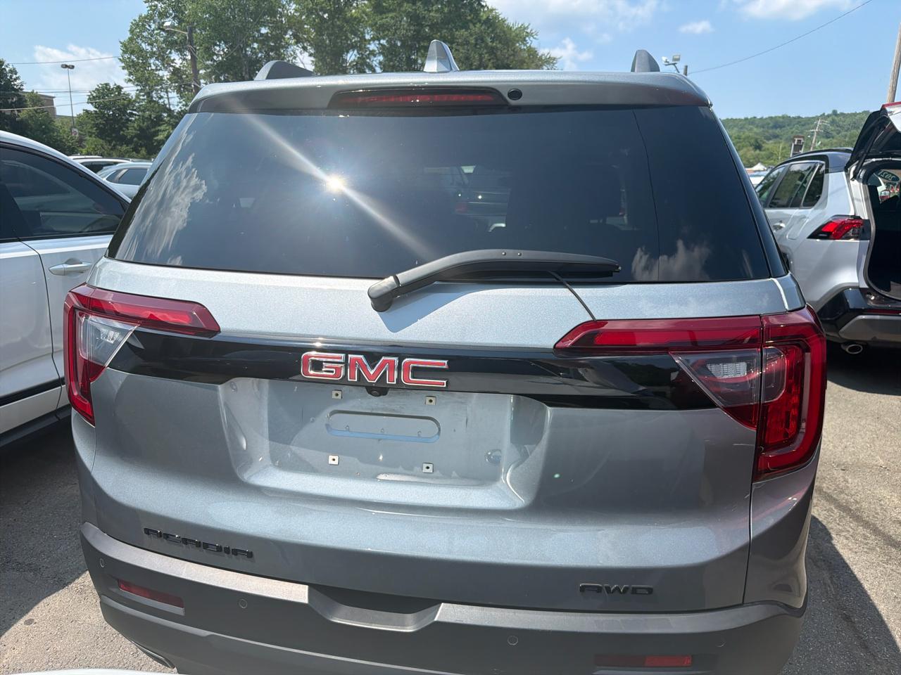 GMC Acadia AWD 4dr SLE 2023