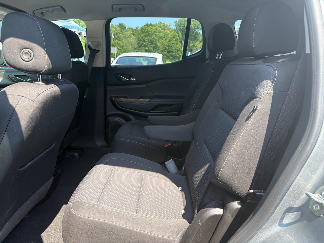 GMC Acadia AWD 4dr SLE 2023