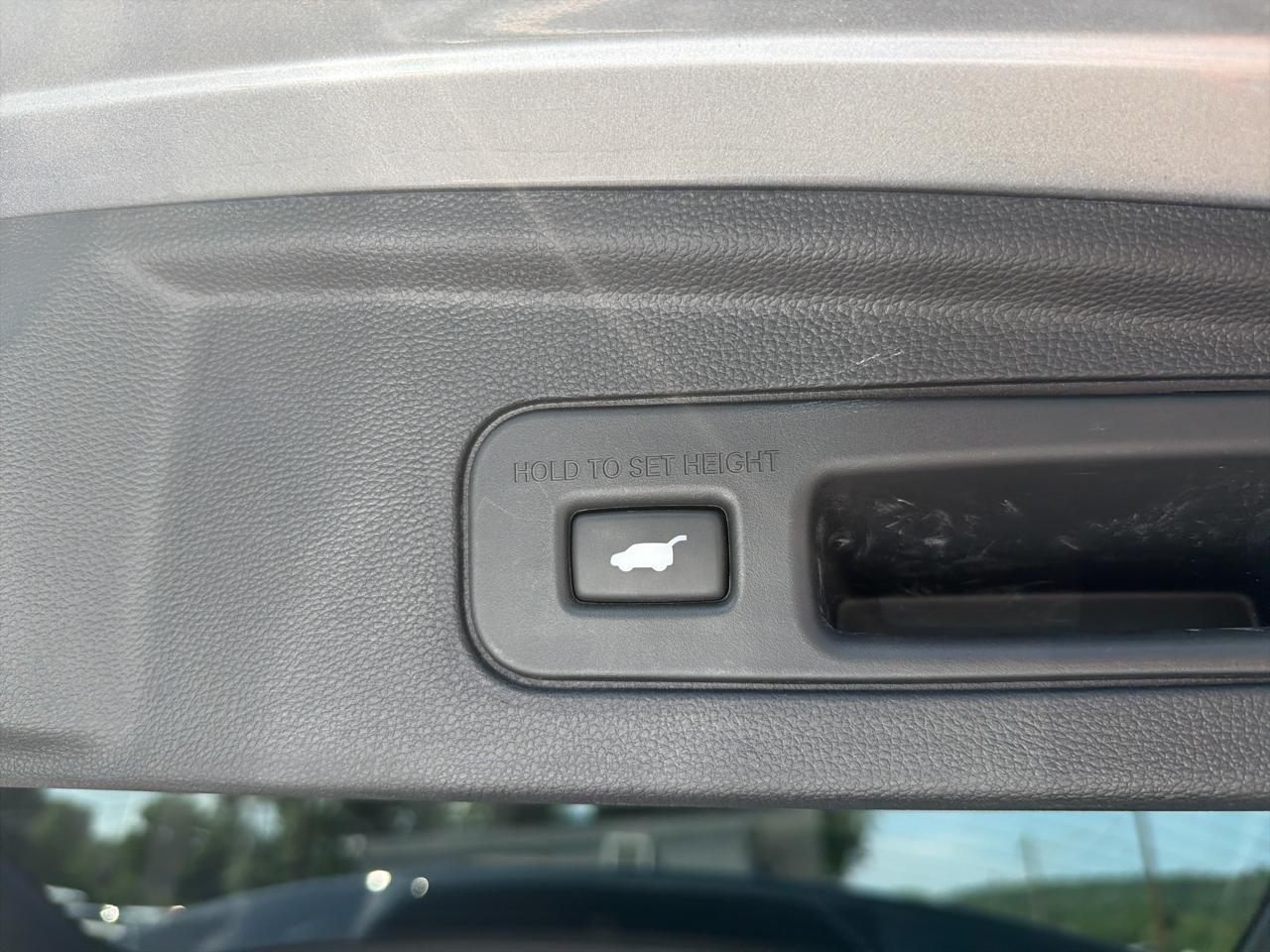 Acura MDX SH-AWD w/Advance Package 2024