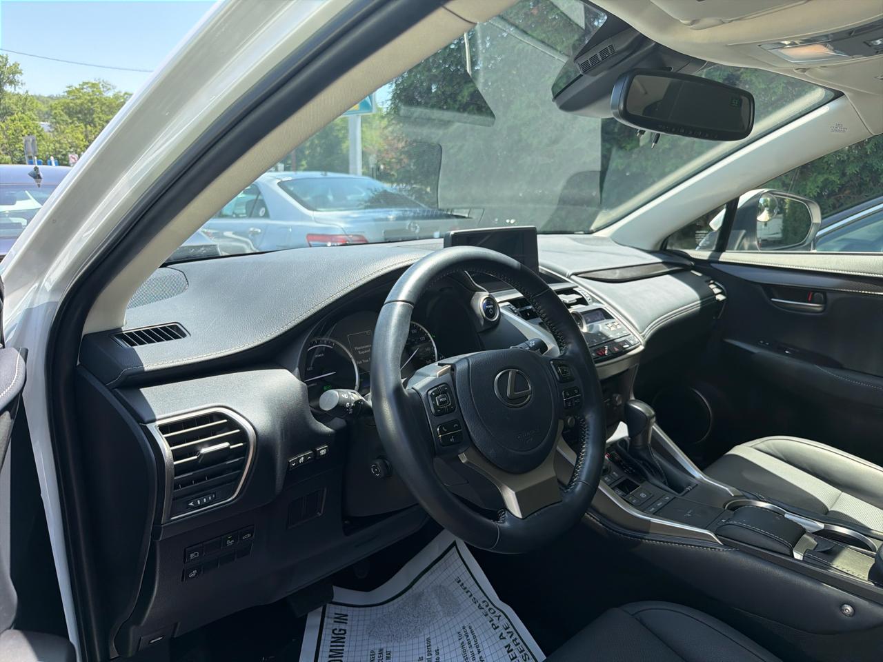 Lexus NX NX 300h AWD 2021