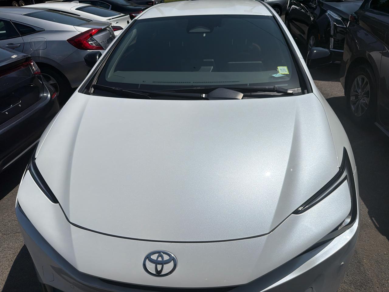 Toyota Prius Limited AWD (Natl) 2023