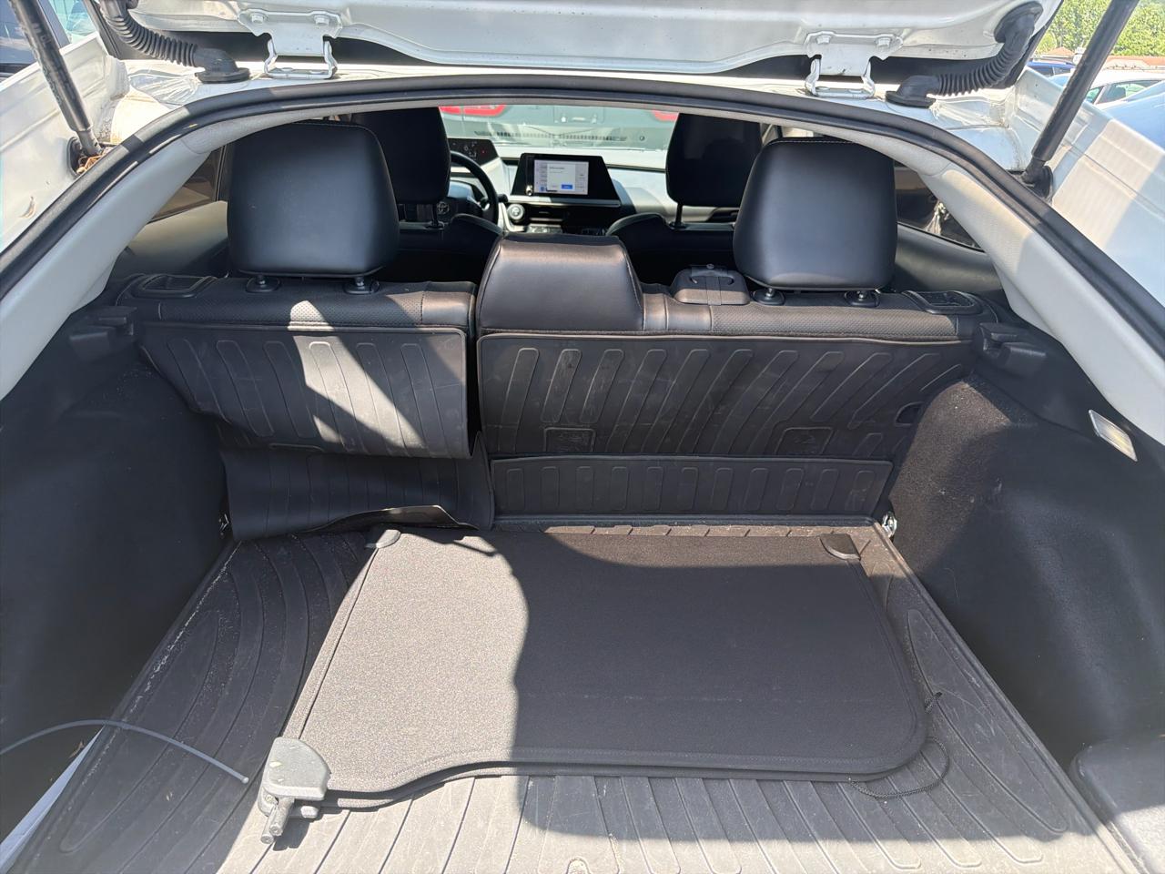 Toyota Prius Limited AWD (Natl) 2023