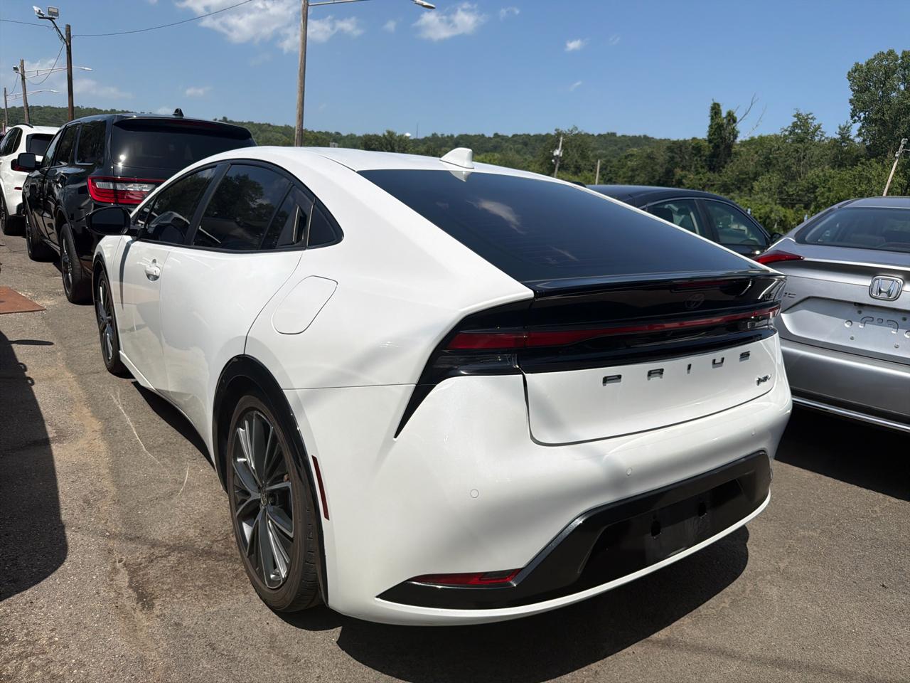 Toyota Prius Limited AWD (Natl) 2023