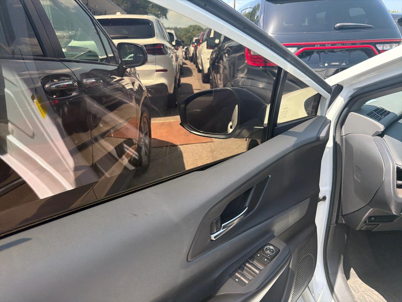 Toyota Prius Limited AWD (Natl) 2023