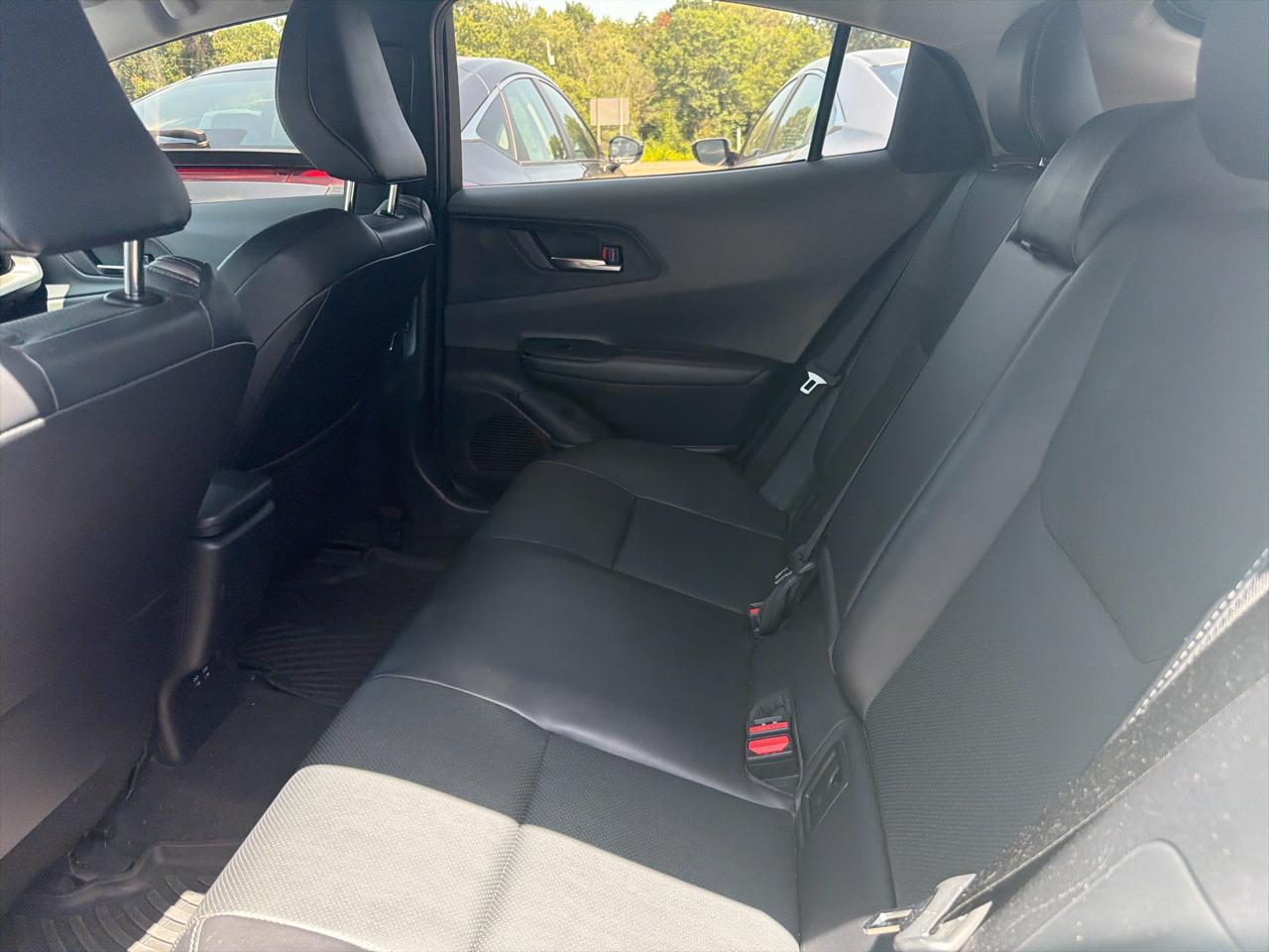 Toyota Prius Limited AWD (Natl) 2023