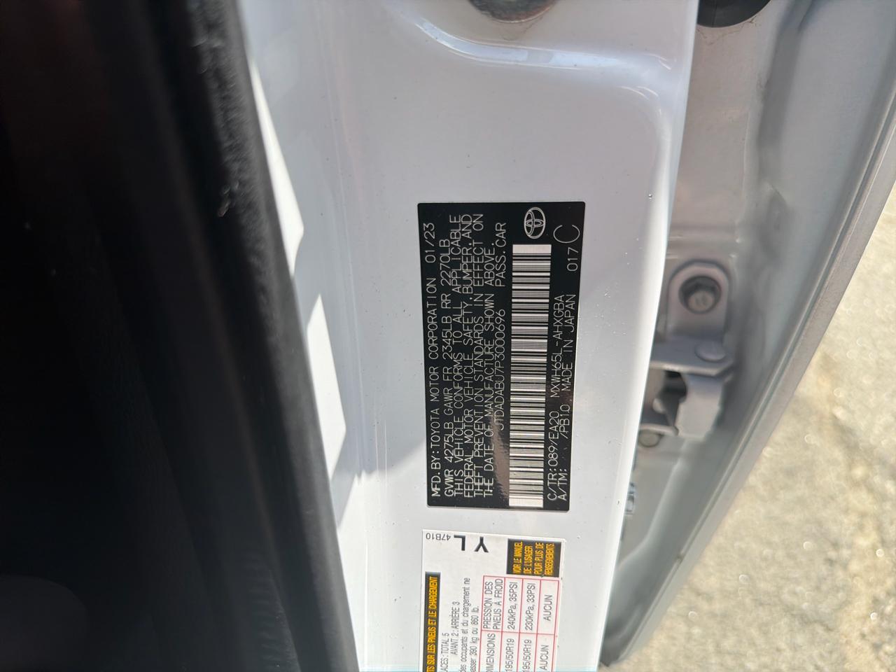 Toyota Prius Limited AWD (Natl) 2023