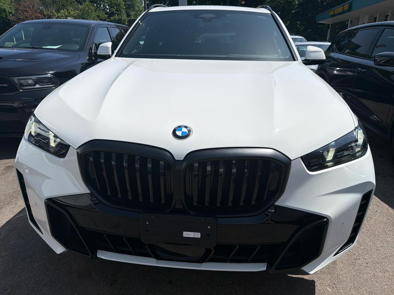 BMW X5 xDrive40i Sports Activity Vehicle 2025