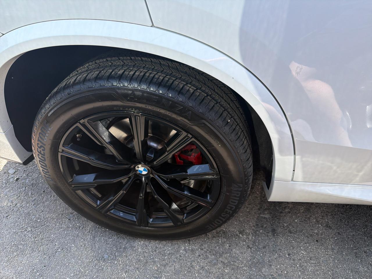 BMW X5 xDrive40i Sports Activity Vehicle 2025