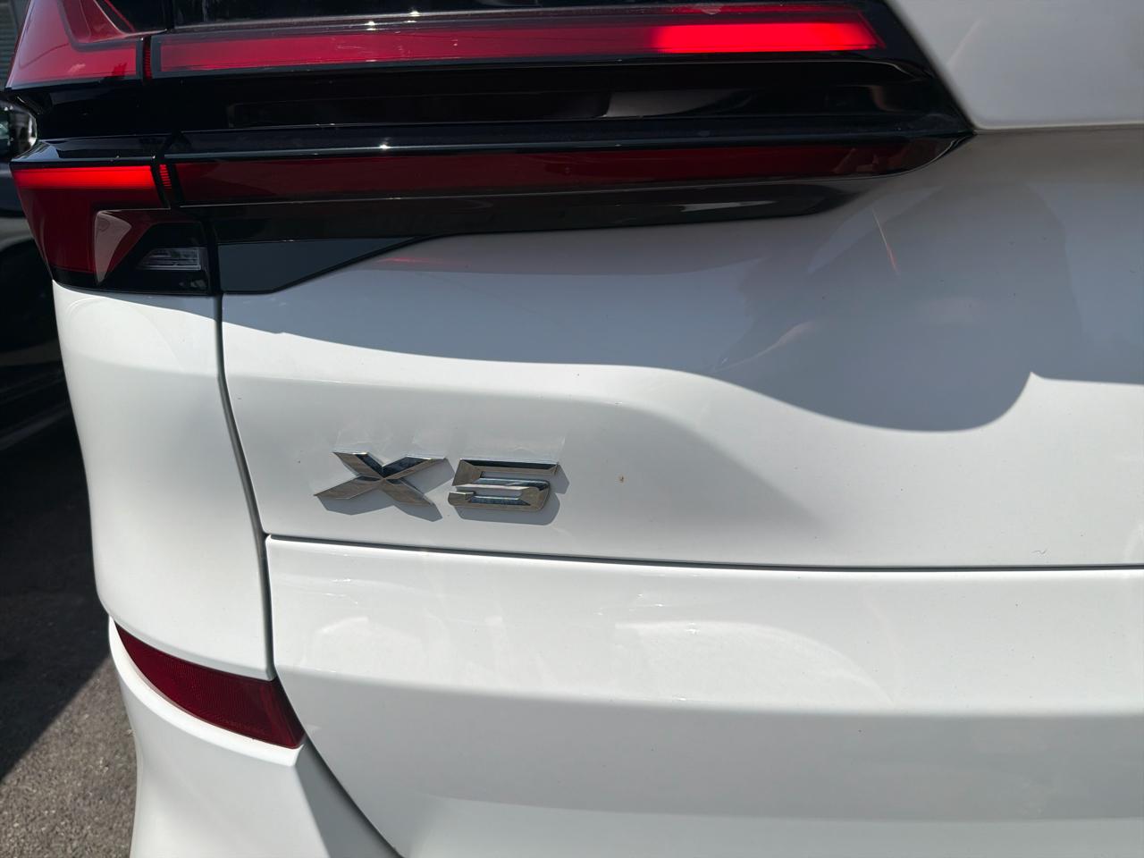 BMW X5 xDrive40i Sports Activity Vehicle 2025