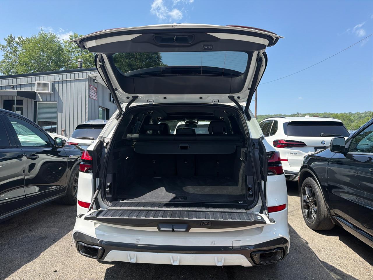 BMW X5 xDrive40i Sports Activity Vehicle 2025