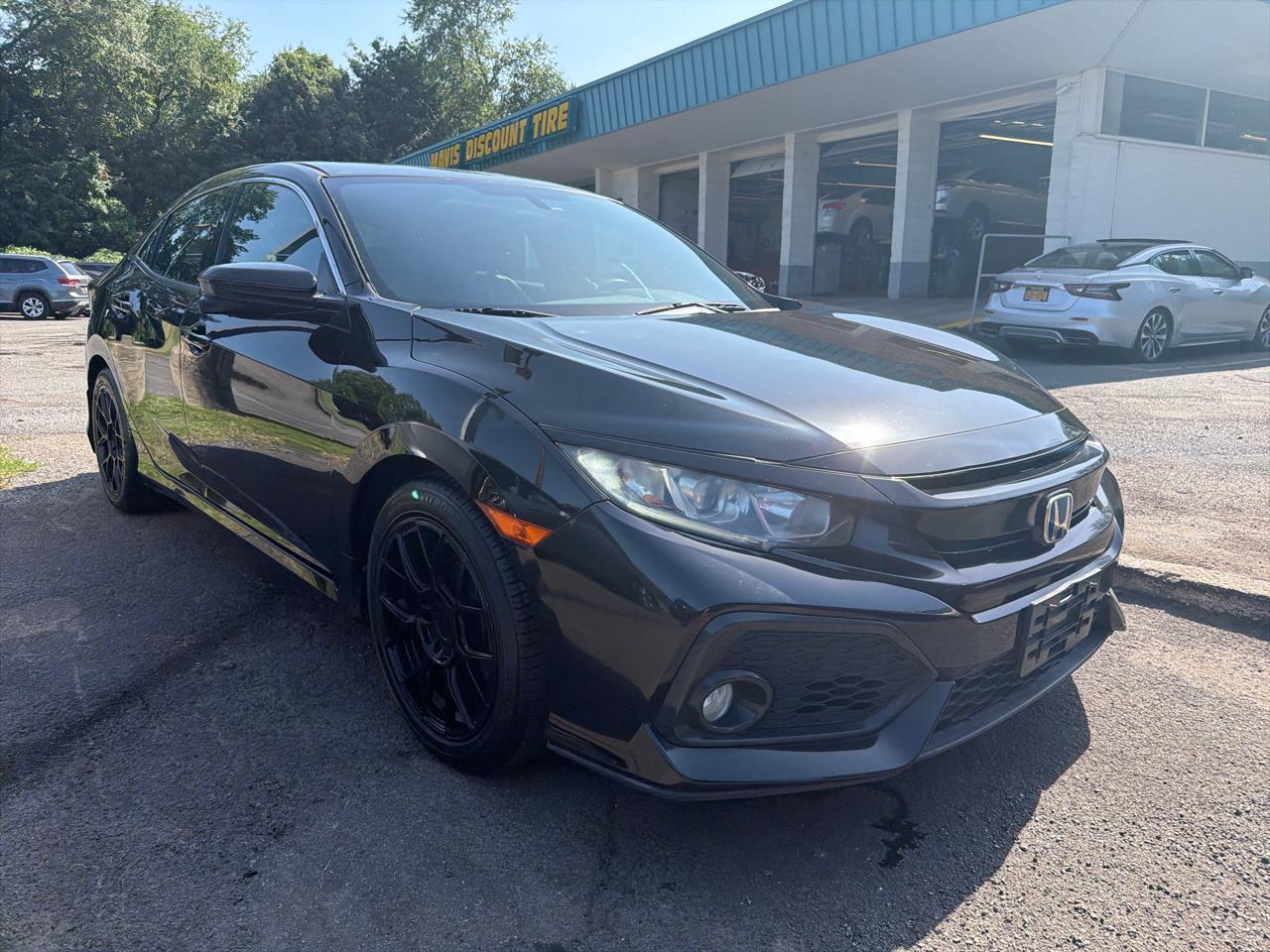 Honda Civic Hatchback EX-L Navi CVT 2017