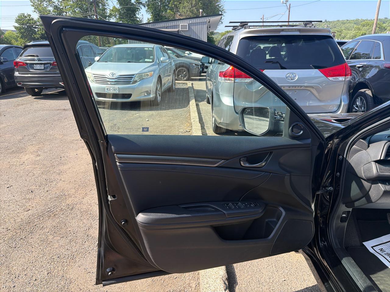 Honda Civic Hatchback EX-L Navi CVT 2017