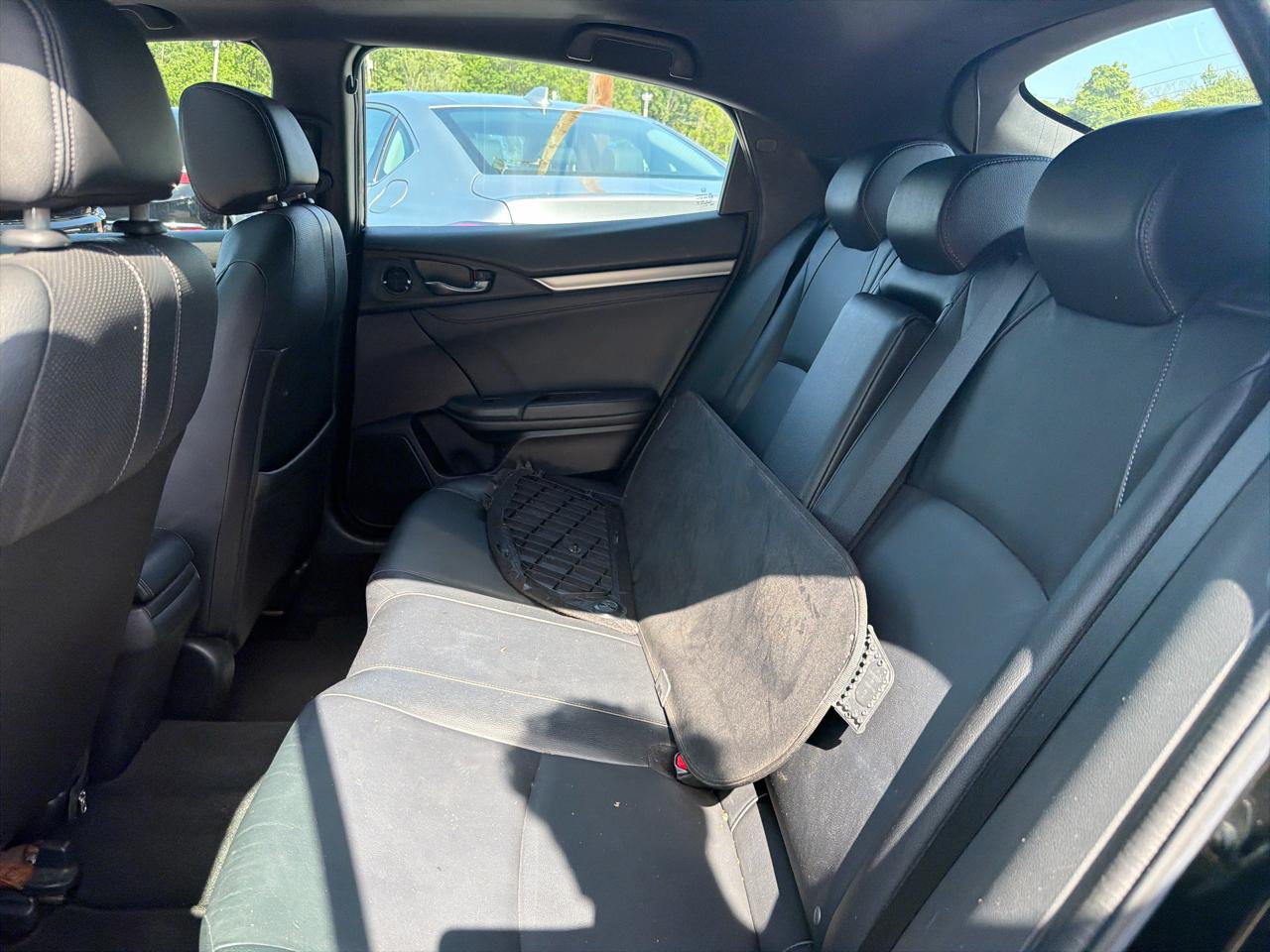 Honda Civic Hatchback EX-L Navi CVT 2017
