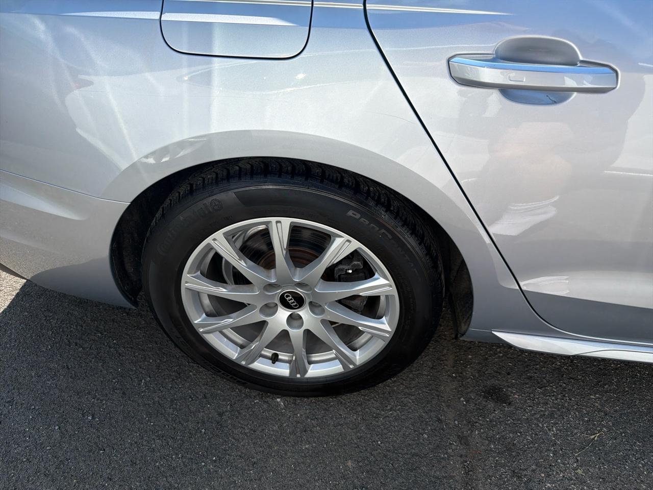 Audi A4 Sedan Premium 40 TFSI quattro 2022