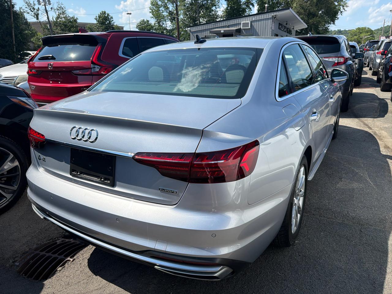 Audi A4 Sedan Premium 40 TFSI quattro 2022