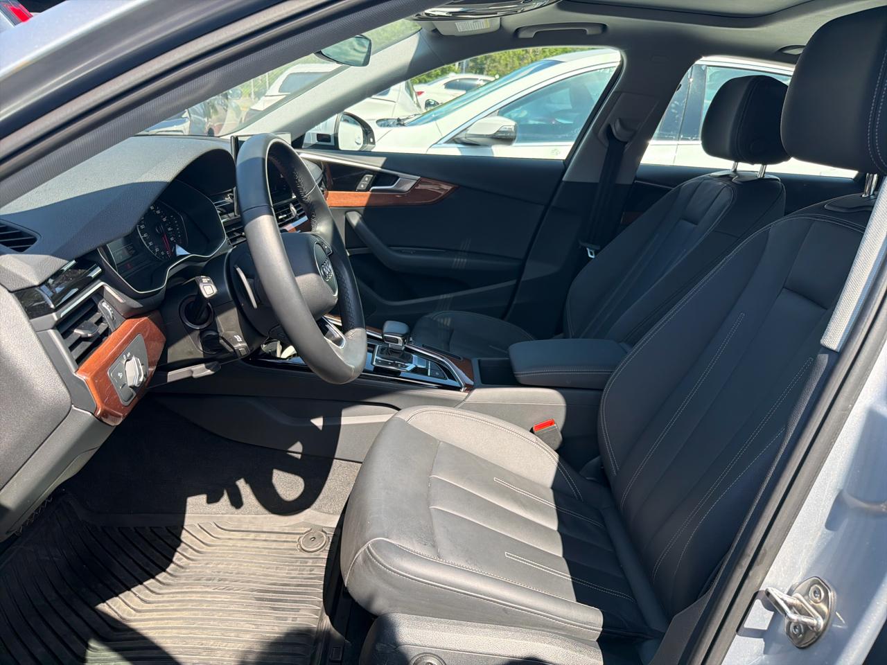 Audi A4 Sedan Premium 40 TFSI quattro 2022