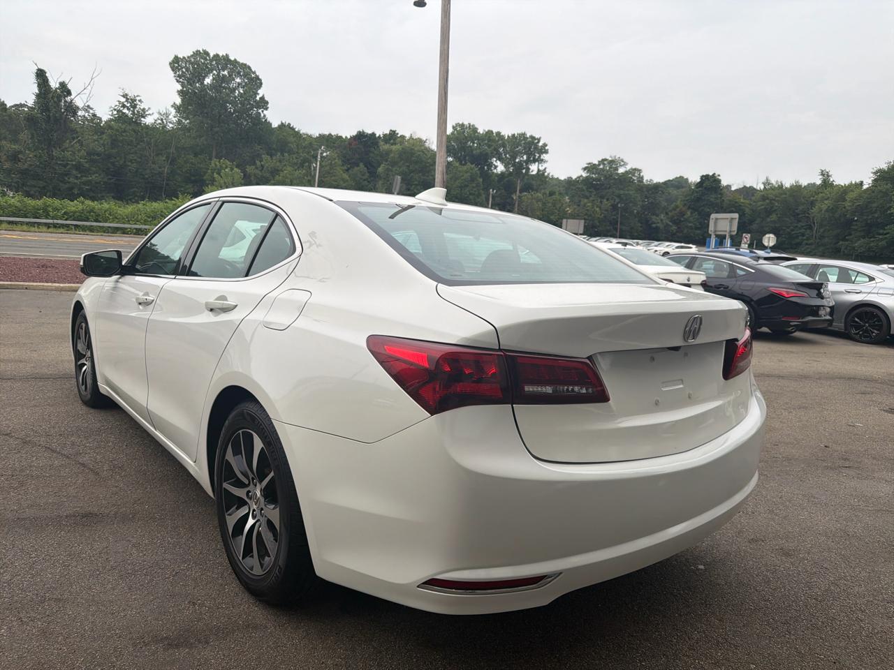 Acura TLX 4dr Sdn FWD Tech 2016