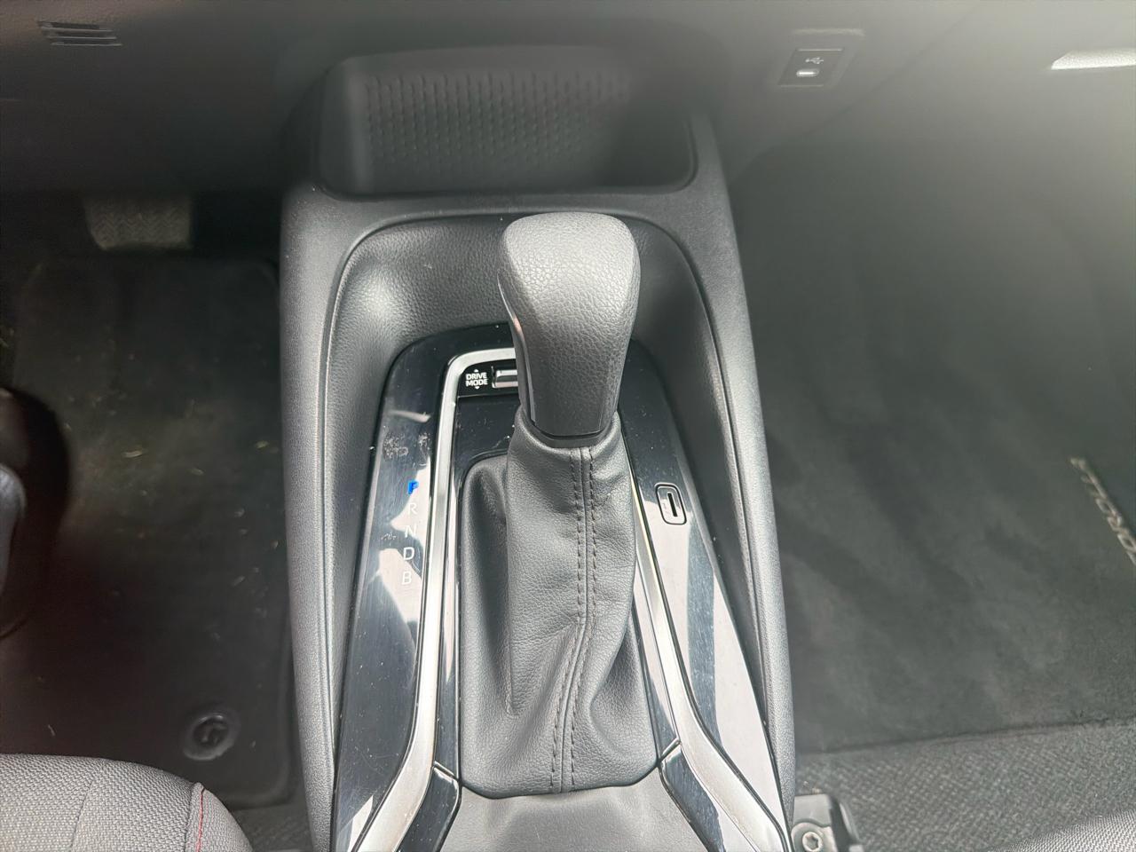 Toyota Corolla SE CVT (Natl) 2023