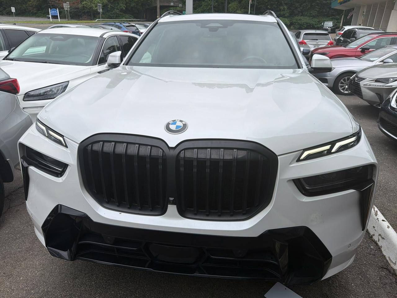 BMW X7  2024
