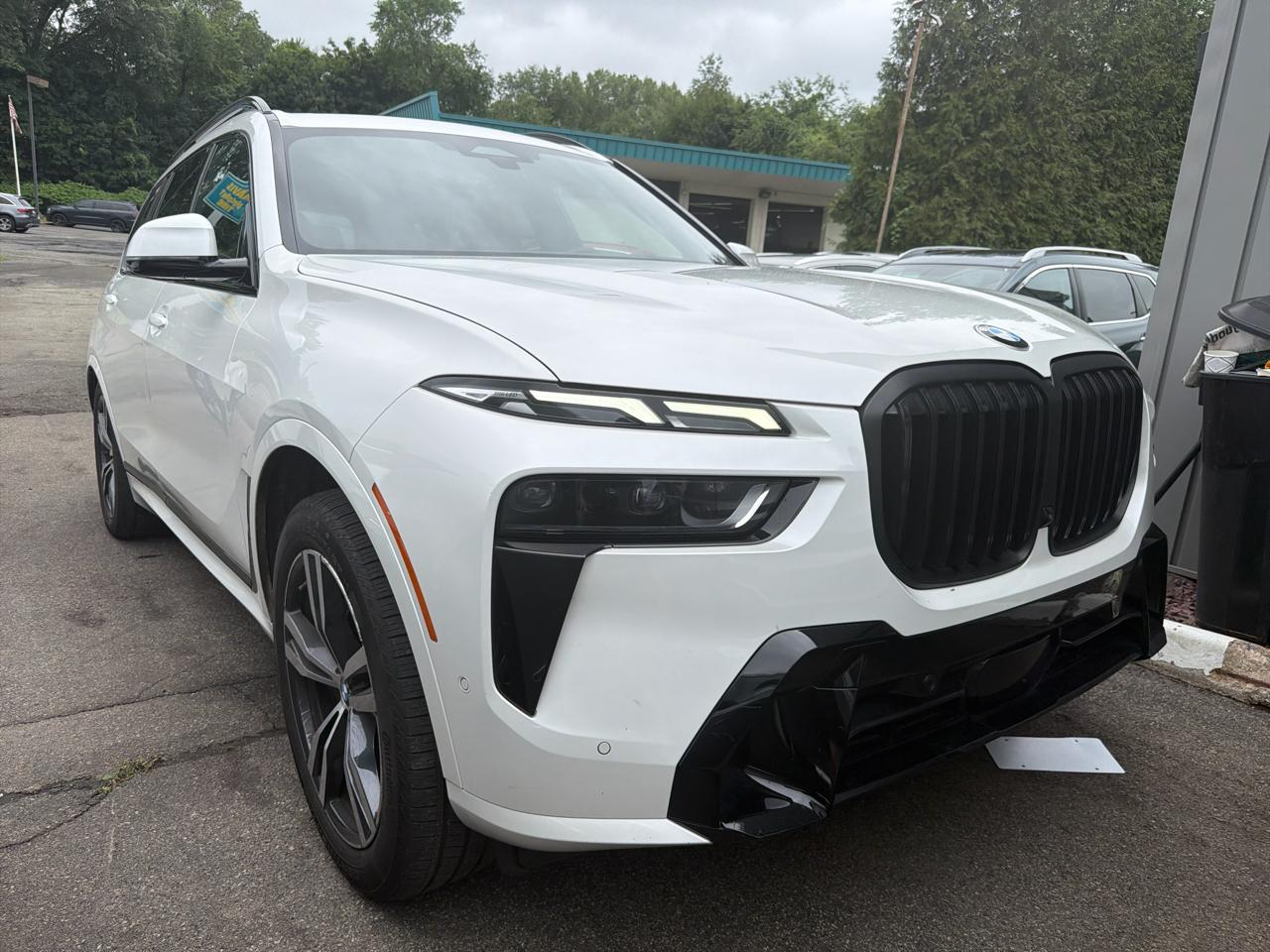 BMW X7  2024