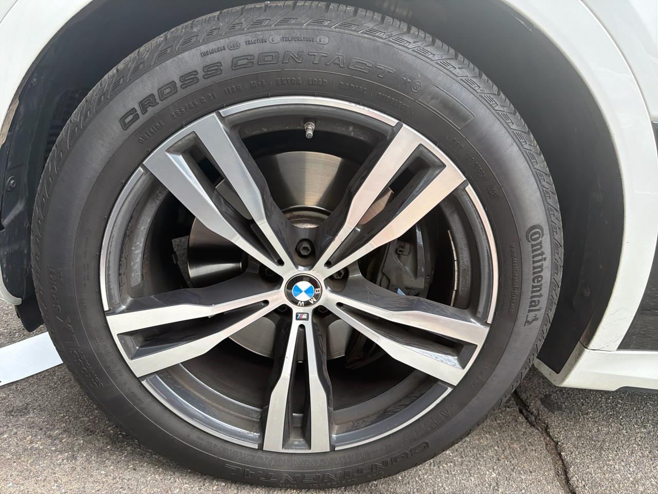 BMW X7  2024